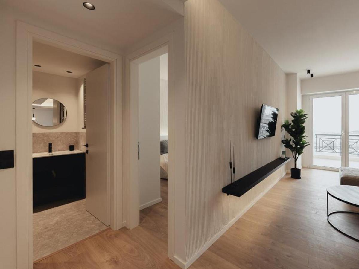 Adorable 1-bedroom Holiday With Balcony All Yours *